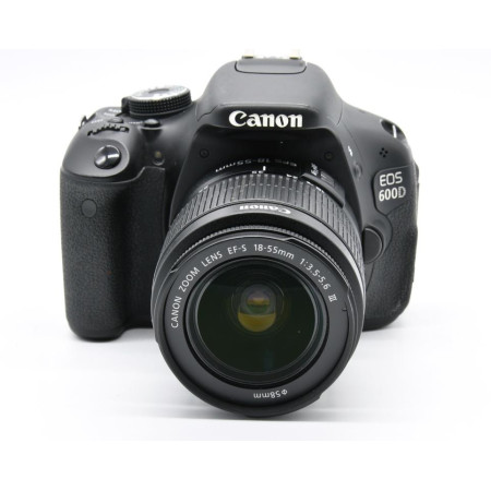 Canon EOS 600D + Canon EF-S 18-55mm III Réflex Digital
