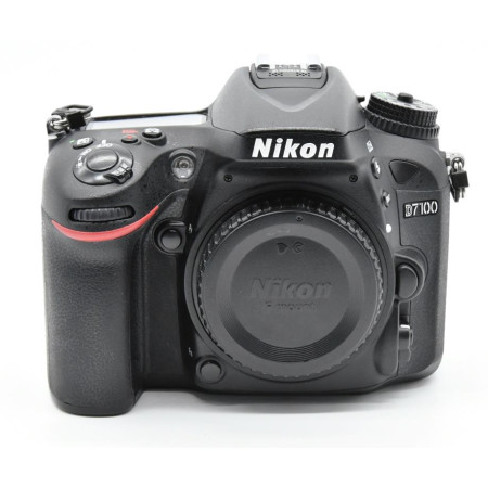 Nikon D7100 (cuerpo) con 8.600 disparos
