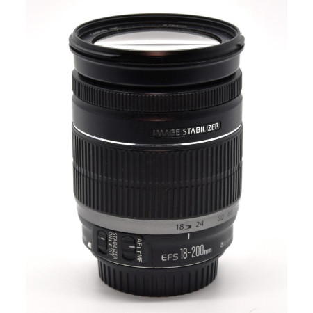 Canon EF-S 18-200mm f/3.5-5.6 IS